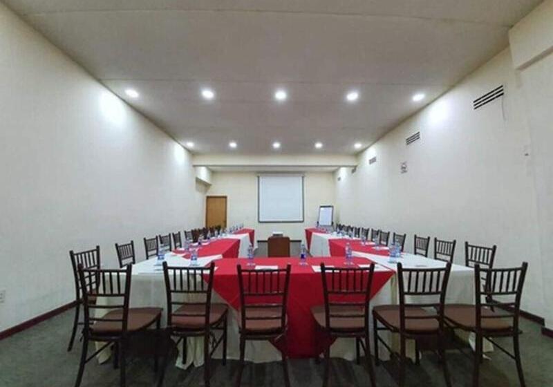 هتل Villa Florida Puebla