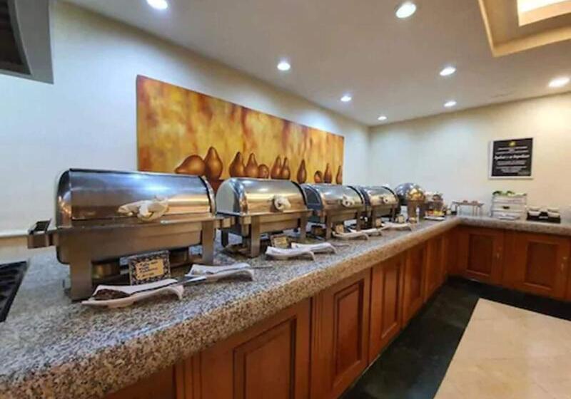 هتل Villa Florida Puebla