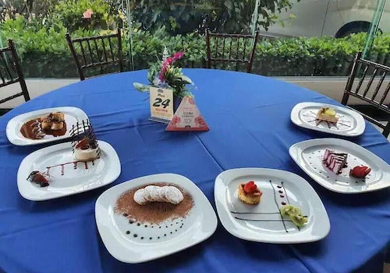 هتل Villa Florida Puebla