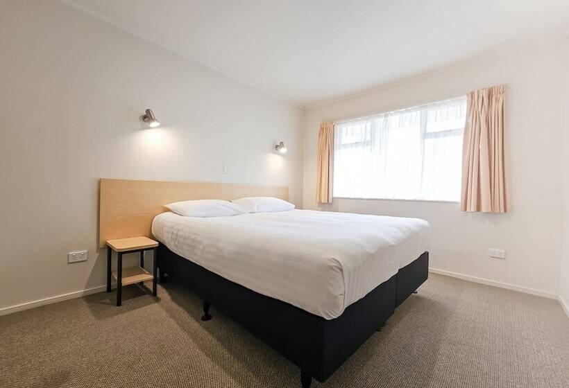 Motel Captain Cook Motor Lodge