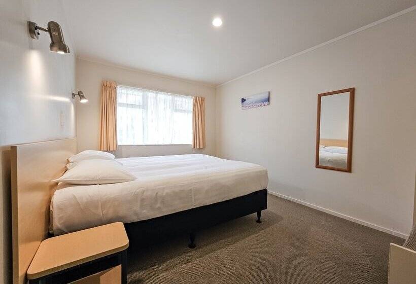 Motel Captain Cook Motor Lodge