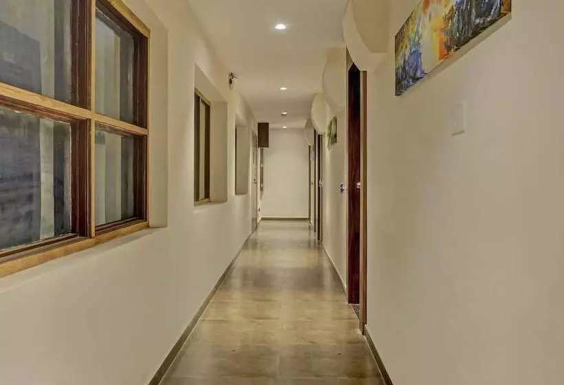 Treebo Trend Hotel Dua Continental