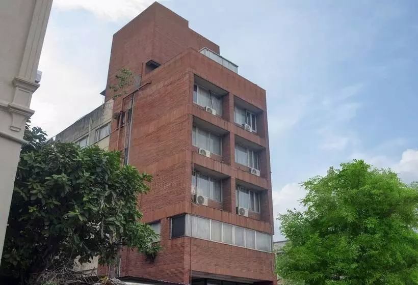 Treebo Trend Hotel Dua Continental