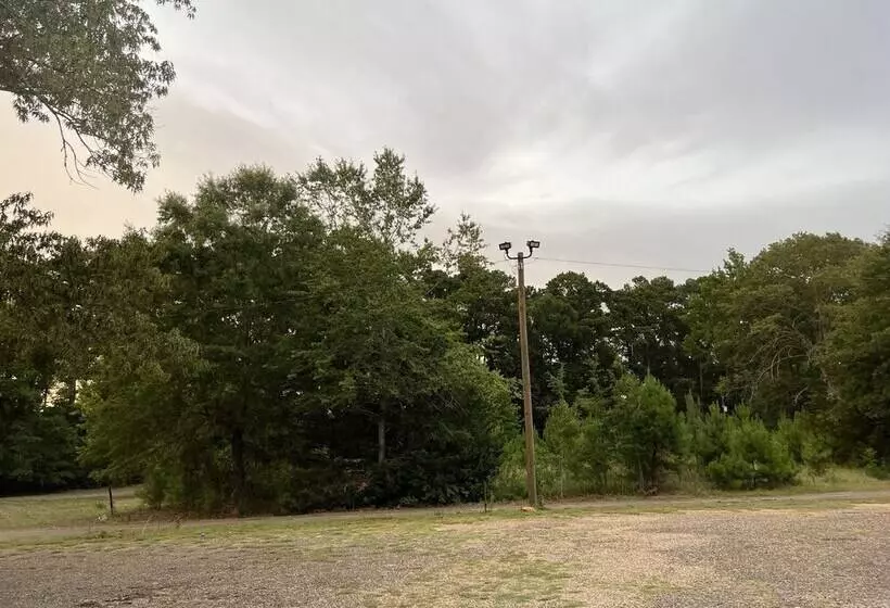 Hotelli Driftwood Inn And Lodge By The Lake