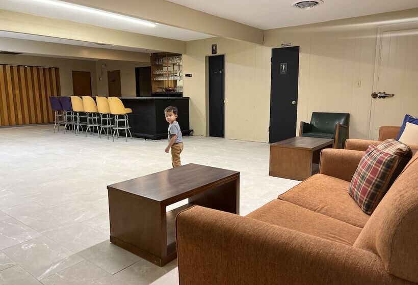 酒店 Driftwood Inn And Lodge By The Lake