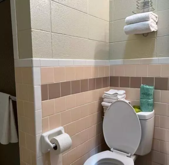 Hotelli Driftwood Inn And Lodge By The Lake