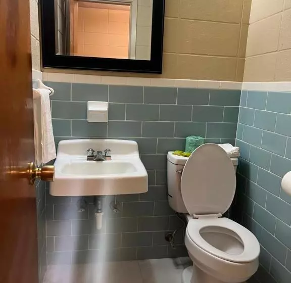 Hotelli Driftwood Inn And Lodge By The Lake