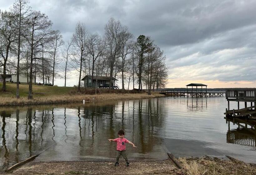 酒店 Driftwood Inn And Lodge By The Lake