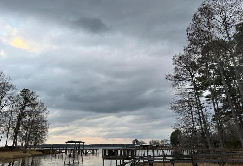 酒店 Driftwood Inn And Lodge By The Lake