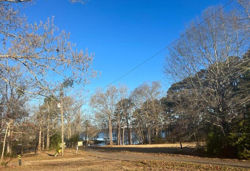 酒店 Driftwood Inn And Lodge By The Lake