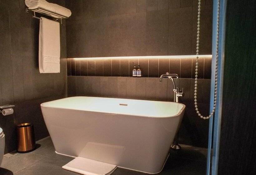 Grand Aston Puncak Hotel & Resort