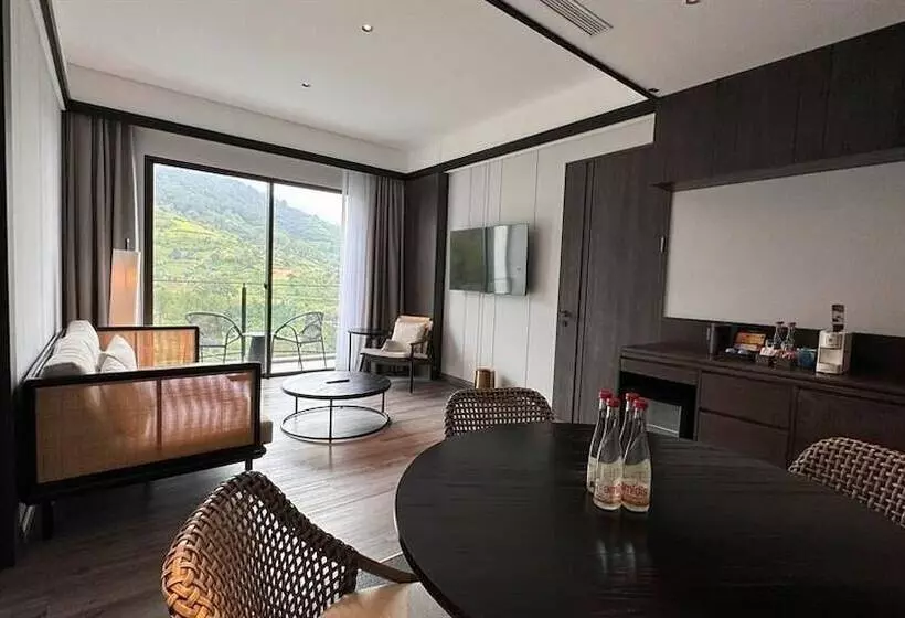 Grand Aston Puncak Hotel & Resort