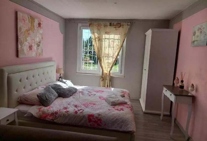 Aamiaismajoitus (B&B) La Bedolla  41 Tortona