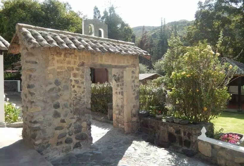 Hotelli Hostería Los Molinos De Yanayacu