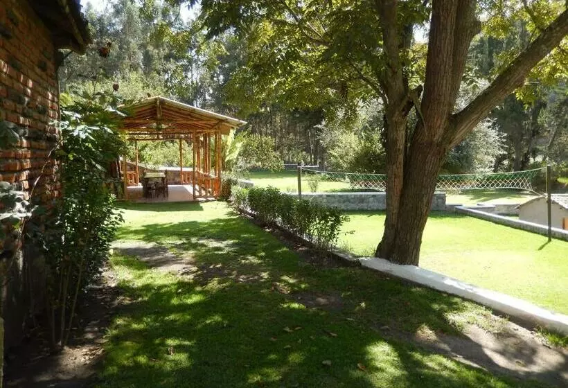 Hotelli Hostería Los Molinos De Yanayacu