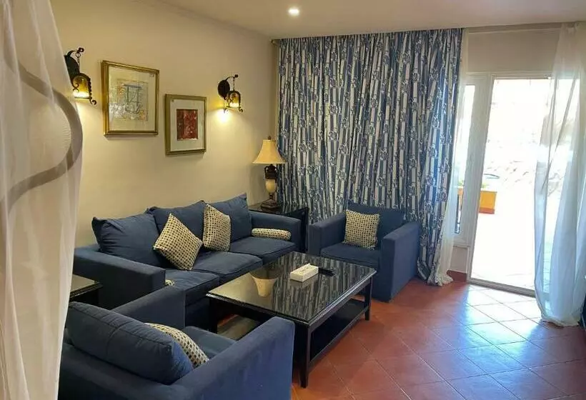 هتل Patio Suit, Porto Marina