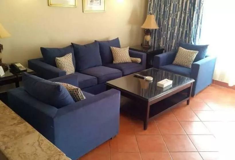 هتل Patio Suit, Porto Marina