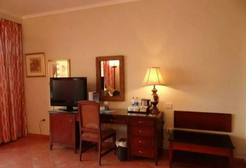 هتل Patio Suit, Porto Marina