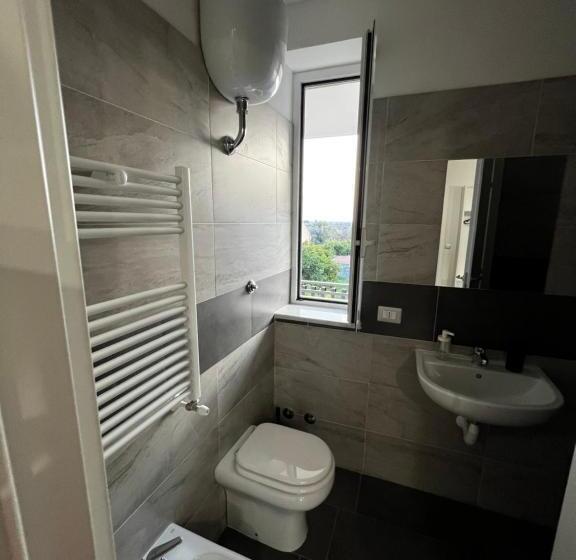 פנסיון Habitat Luxury Suites