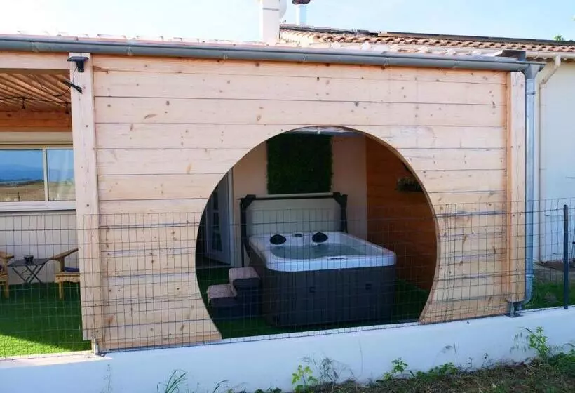 Aamiaismajoitus (B&B) Le Spa Des Lavandes