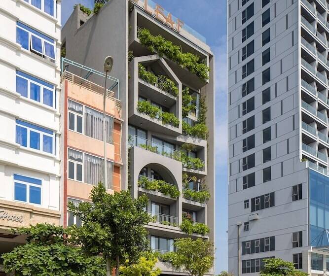 هتل The Leaf Boutique Oceanfront