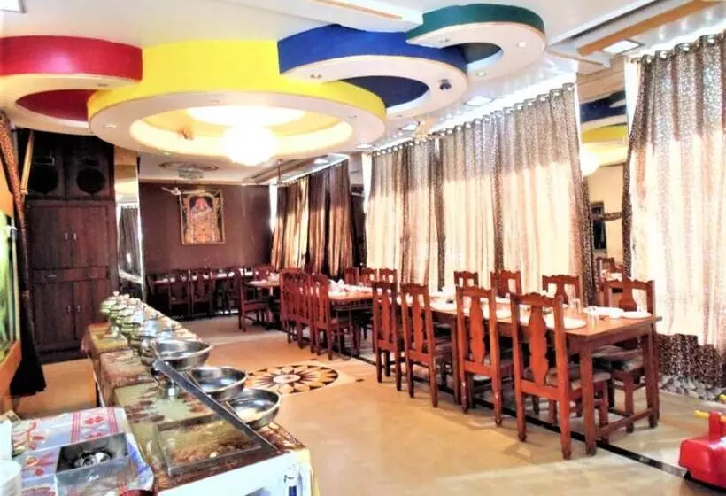 Beyond Stay Hotel Pachmarhi