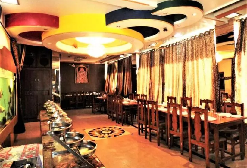 Beyond Stay Hotel Pachmarhi