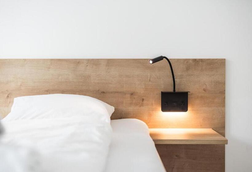 Myquartier Central City Suites