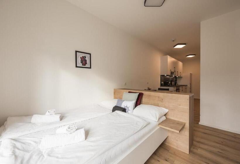 Myquartier Central City Suites