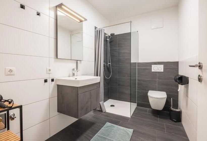 Myquartier Central City Suites