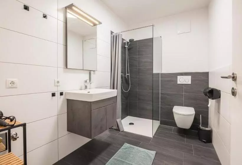 Myquartier Central City Suites