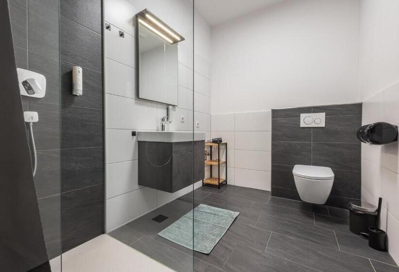 Myquartier Central City Suites