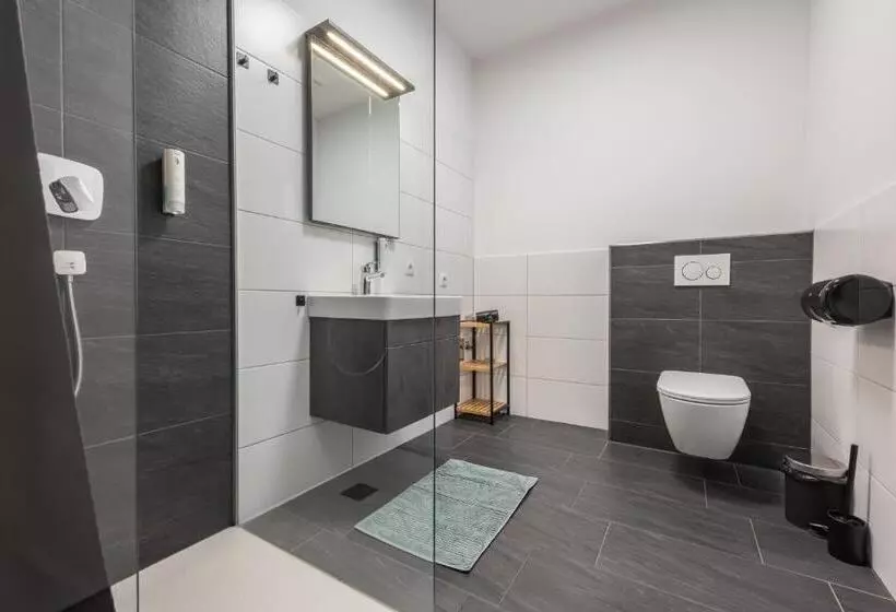 Myquartier Central City Suites