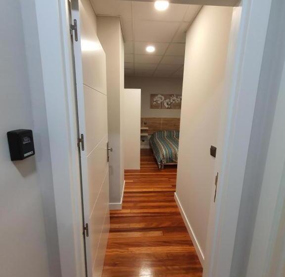 בית מלון כפרי Guggenheim Riverview Hbi01297