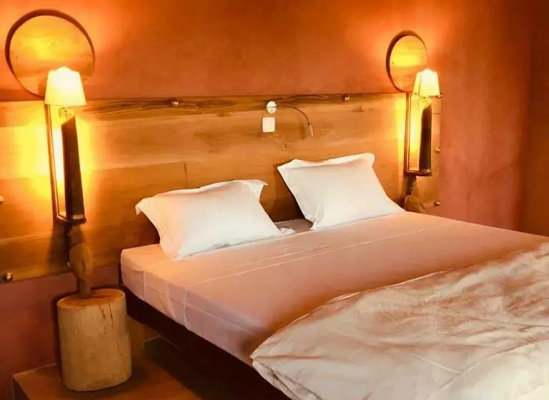 هتل Olobe Lodge