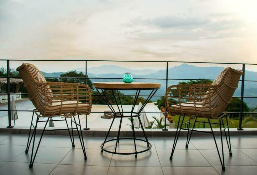 בית מלון כפרי Santuario Luxury Eco