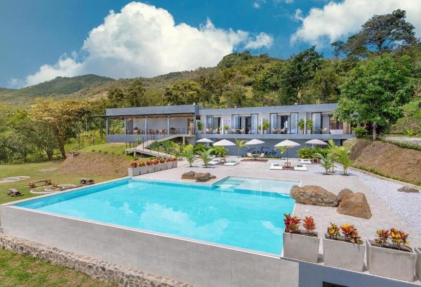 בית מלון כפרי Santuario Luxury Eco