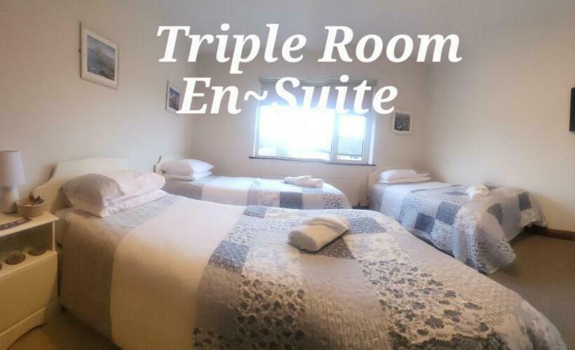 פנסיון Avalon House