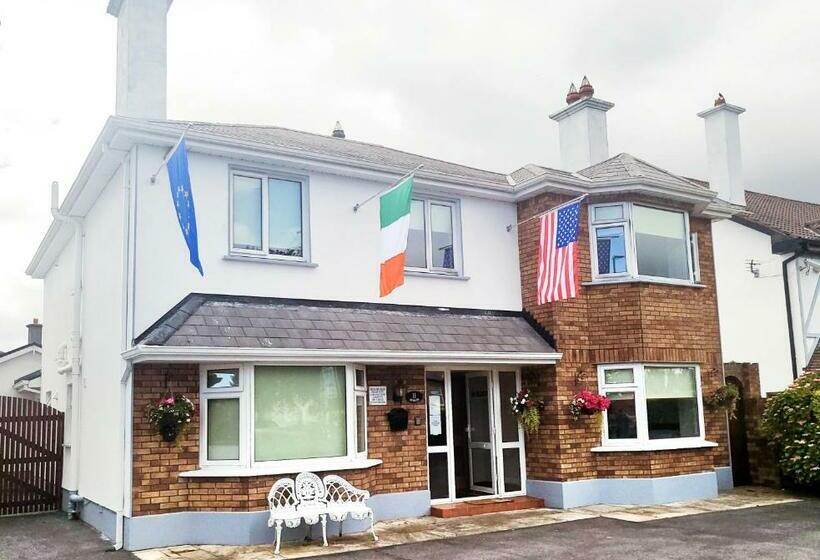 פנסיון Avalon House