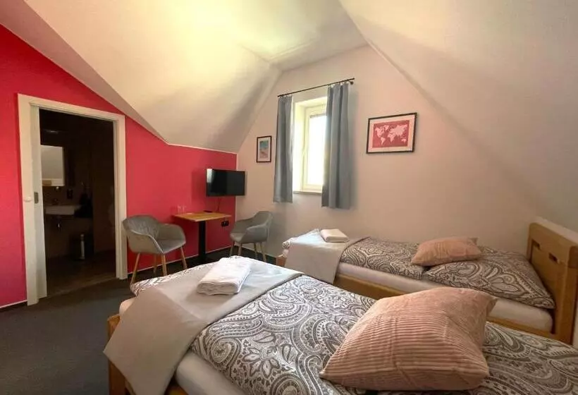 Majatalo Penzion Nad Lávkou