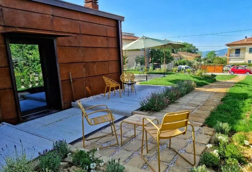 Garage47 Storica Officina Meccanica Loft B&b In Pienza