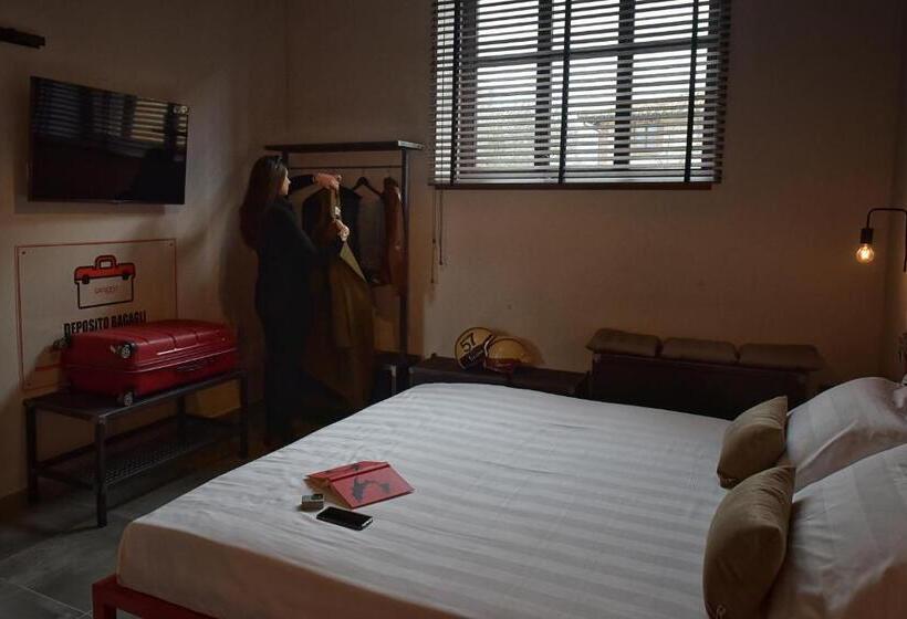 Garage47 Storica Officina Meccanica Loft B&b In Pienza