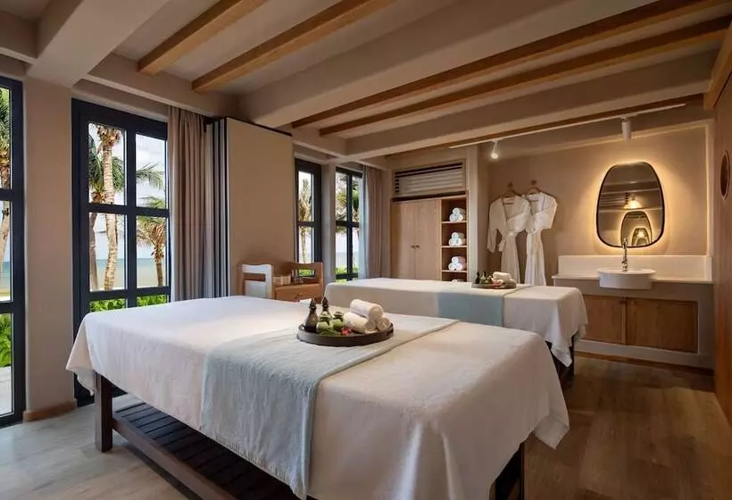 هتل Radisson Resort Phan Thiet