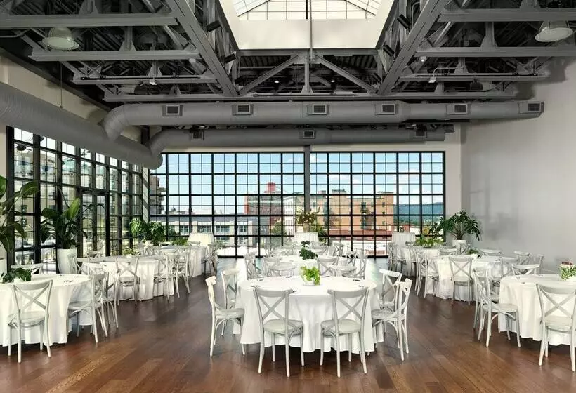 Hotelli The Restoration Asheville