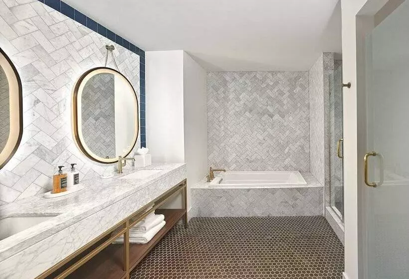 Hotelli The Restoration Asheville