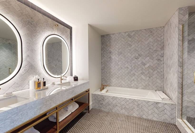 בית מלון כפרי The Restoration Asheville