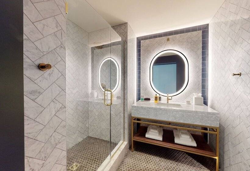 בית מלון כפרי The Restoration Asheville