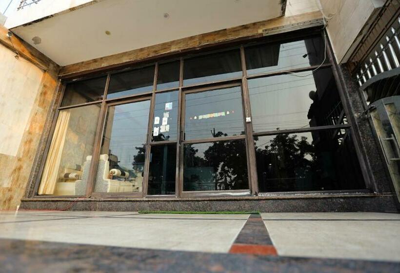 Pensão Anand Varsha Luxury Stays