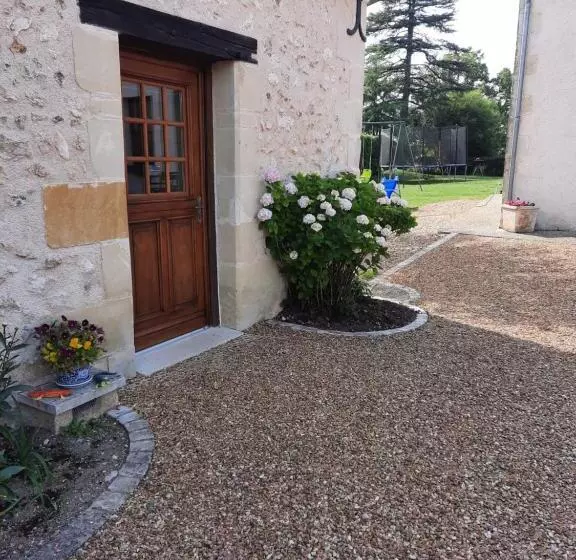 Majatalo La Maison Genevier   Chambre Marguerite