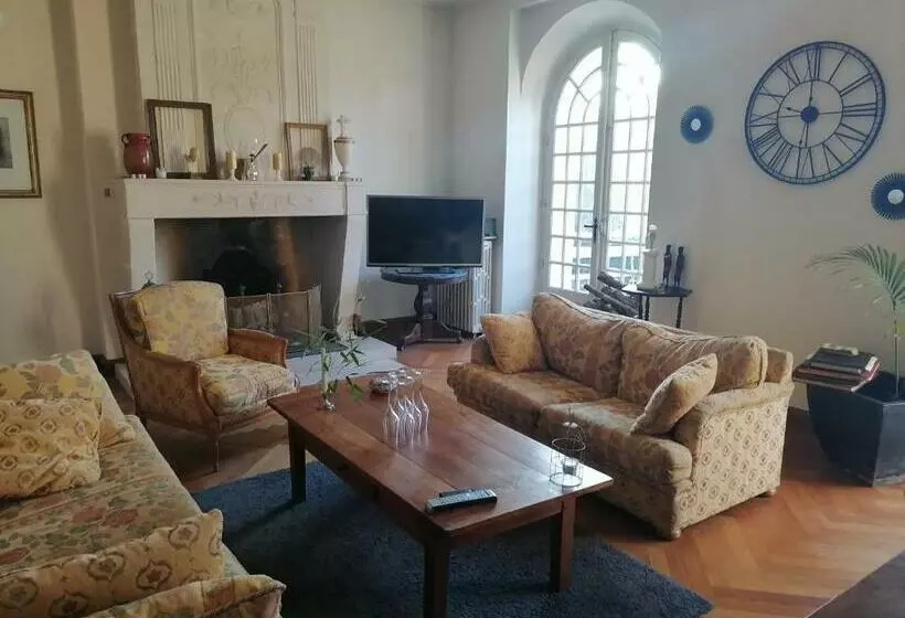 ベッドアンドブレックファースト Chambre D Hôte De La Paix